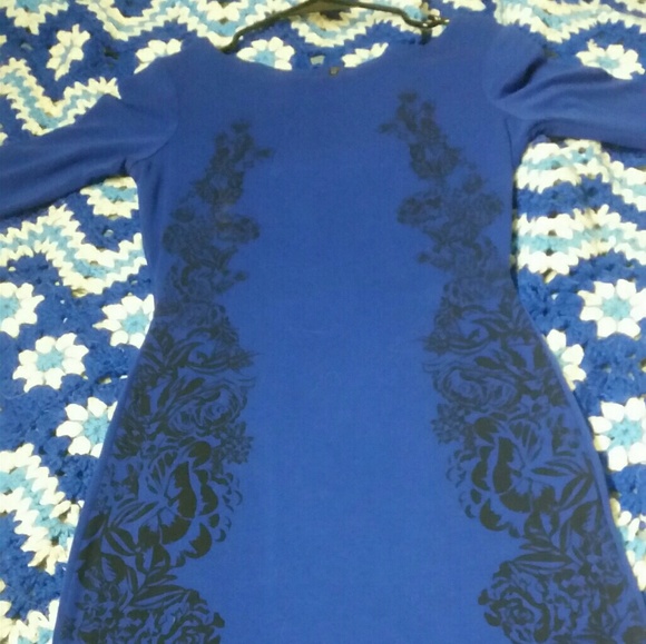 Dress - Picture 1 of 3